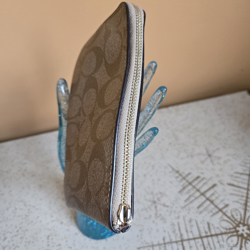 Coach Tan and Cream Women's Bag - Picture 3 of 8